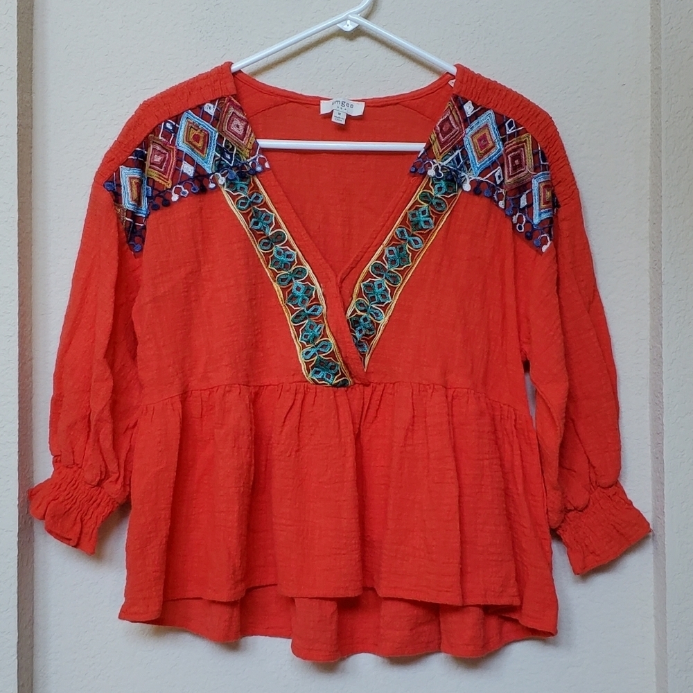 Umgee Crop Embroidered V Neck L/S elastic sleeves.  Size Medium